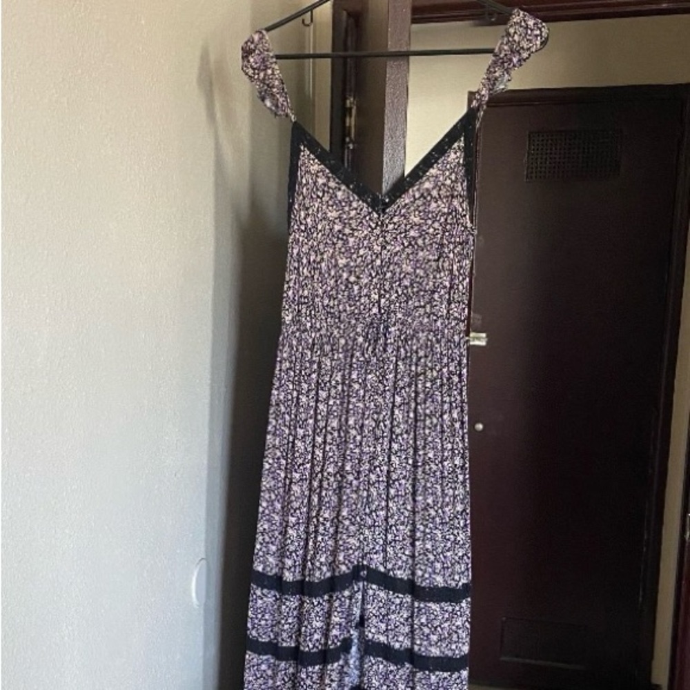 Forever 21 multicolored long floral dress with front slit - Size Small